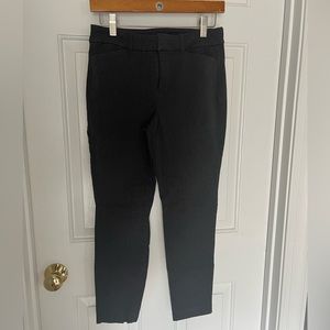 Gray women’s Old Navy high rise pixie pants